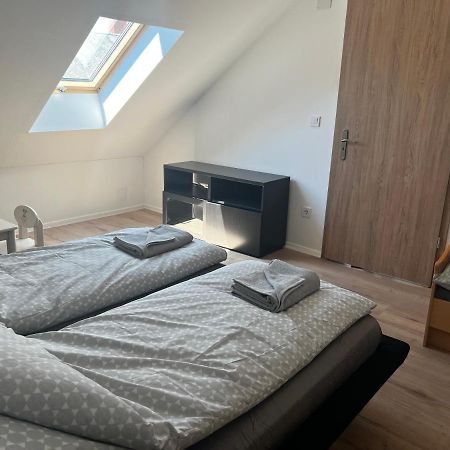 Loft Piheno Es Wellness Haz Villa บาลาตอนฟือเรด ภายนอก รูปภาพ
