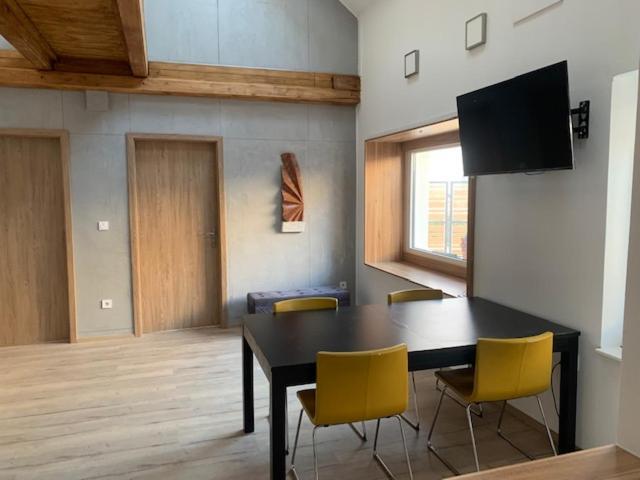 Loft Piheno Es Wellness Haz Villa บาลาตอนฟือเรด ภายนอก รูปภาพ
