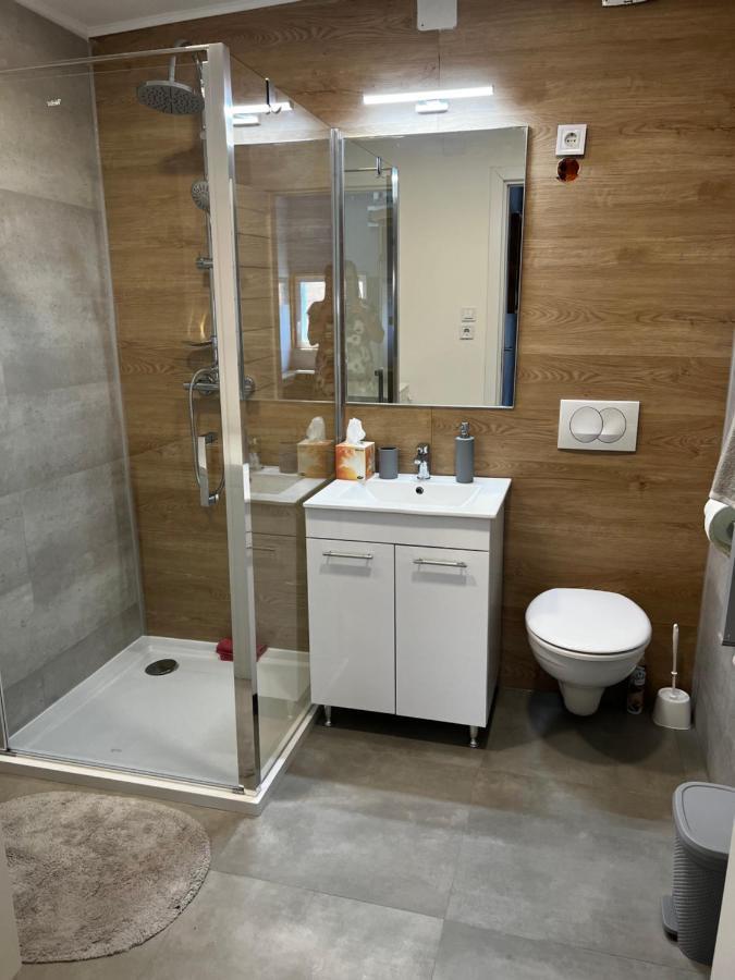 Loft Piheno Es Wellness Haz Villa บาลาตอนฟือเรด ภายนอก รูปภาพ